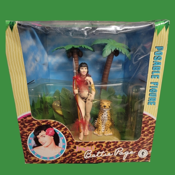 Bettie Page Jungle Figure - Picture 1 of 5